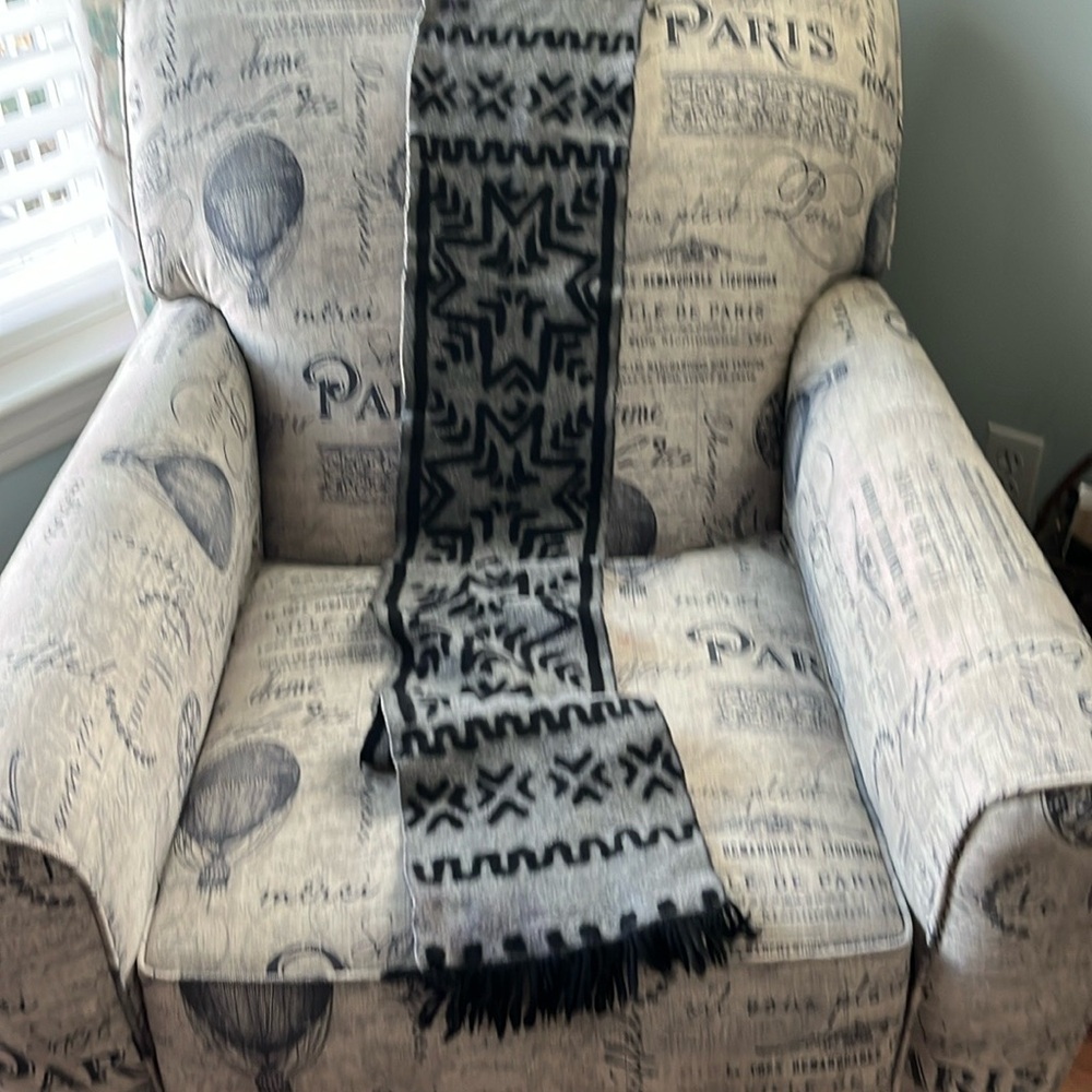 Hugo Boss men’s scarf